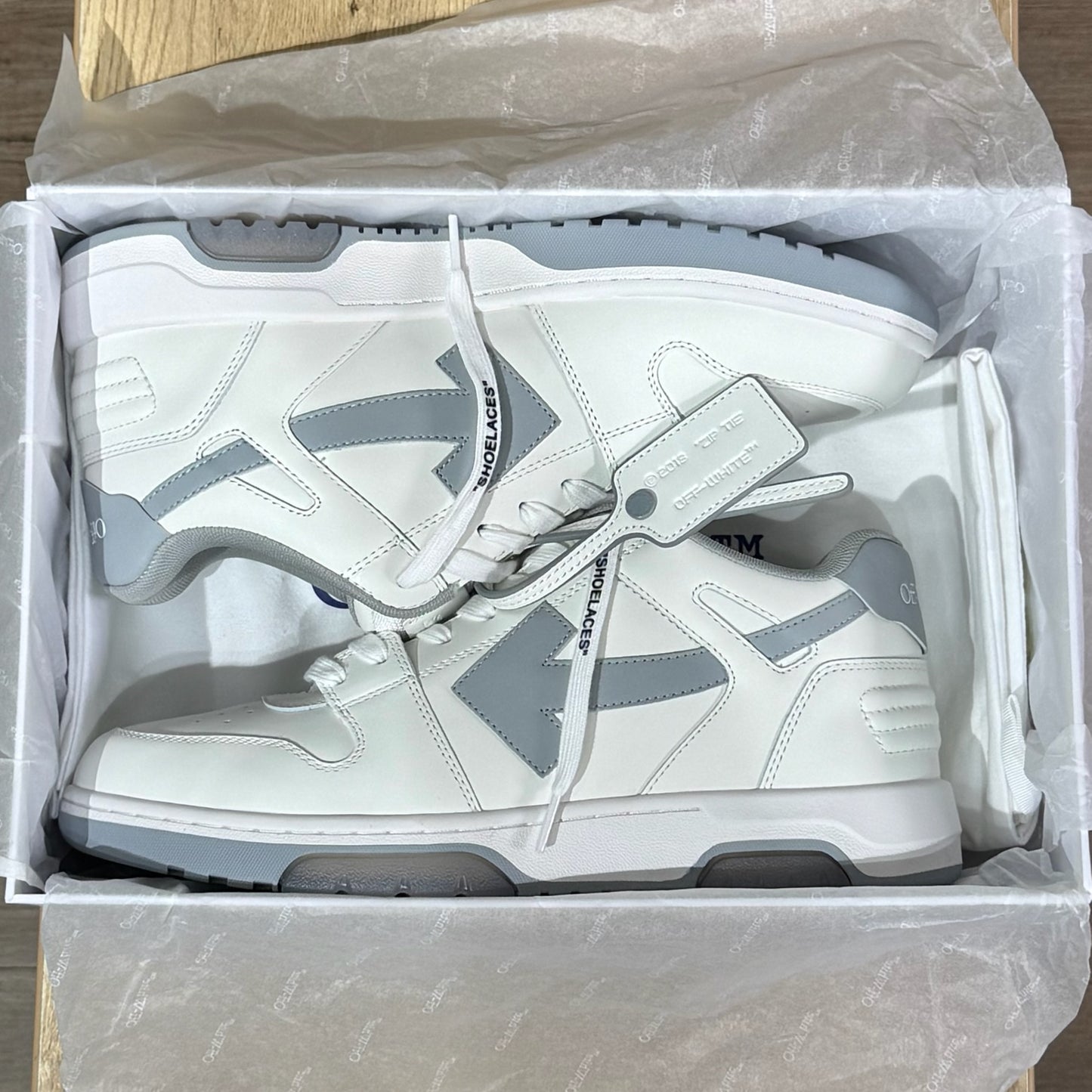 Off White Out Of Office - White & Grey