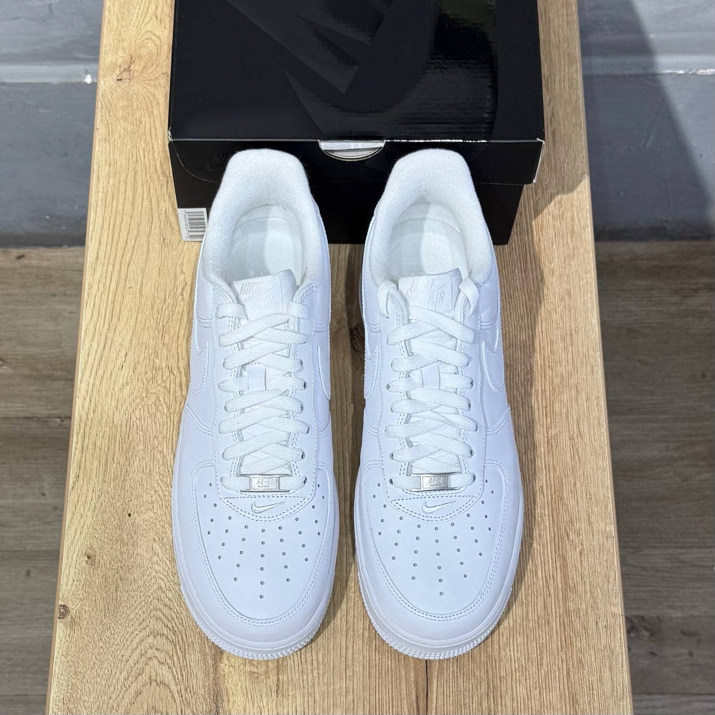 Nike x Supreme Air Force 1 - White