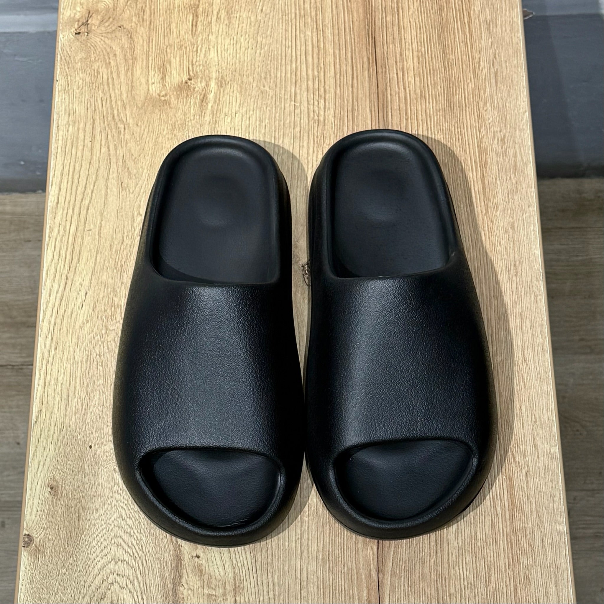 yeezy slides peru