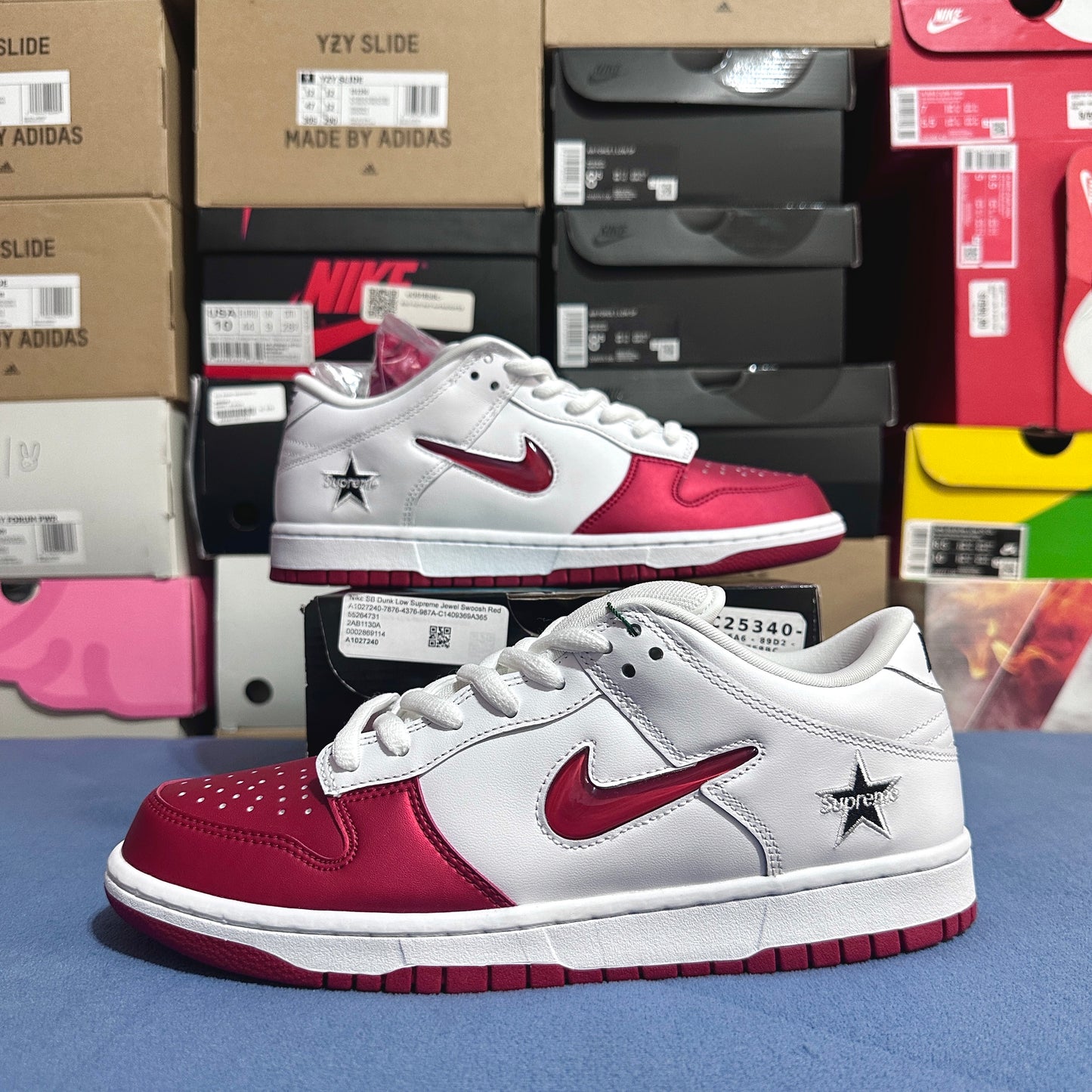 Nike SB x Supreme Dunk - Jewel Swoosh Red