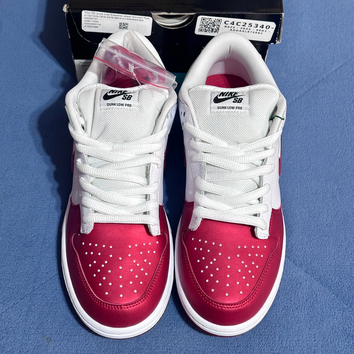 Nike SB x Supreme Dunk - Jewel Swoosh Red