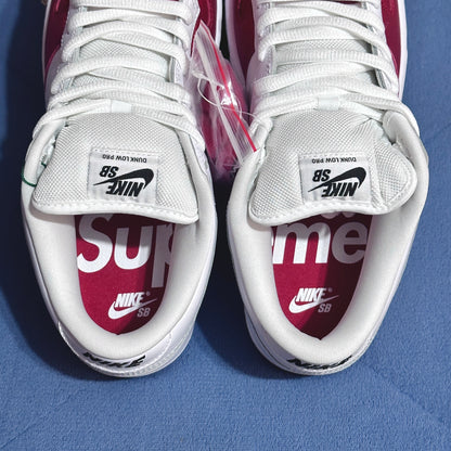 Nike SB x Supreme Dunk - Jewel Swoosh Red