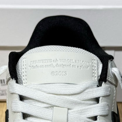 Off White Out Of Office - White & Black