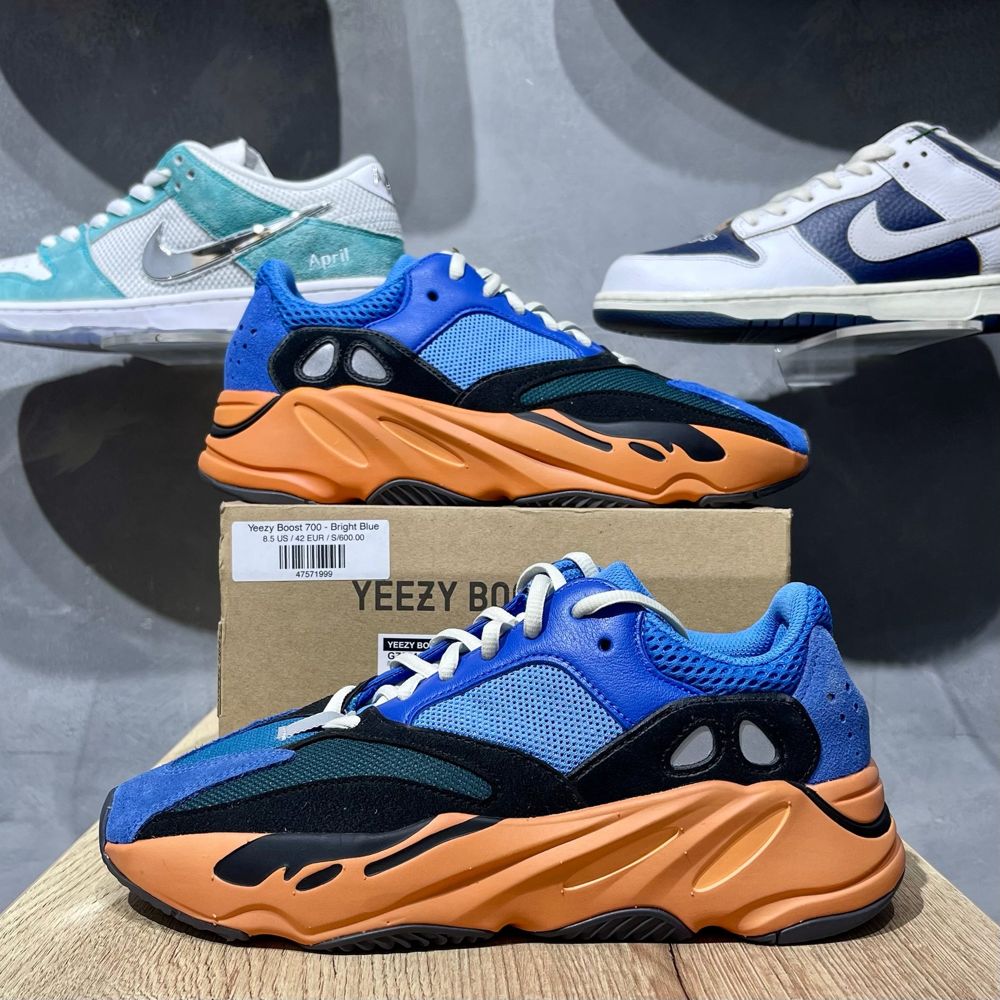 Yeezy Boost 700 Bright Blue – Pulse Peru