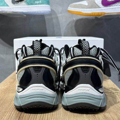 Off White Be Right Back - Light Grey & Black