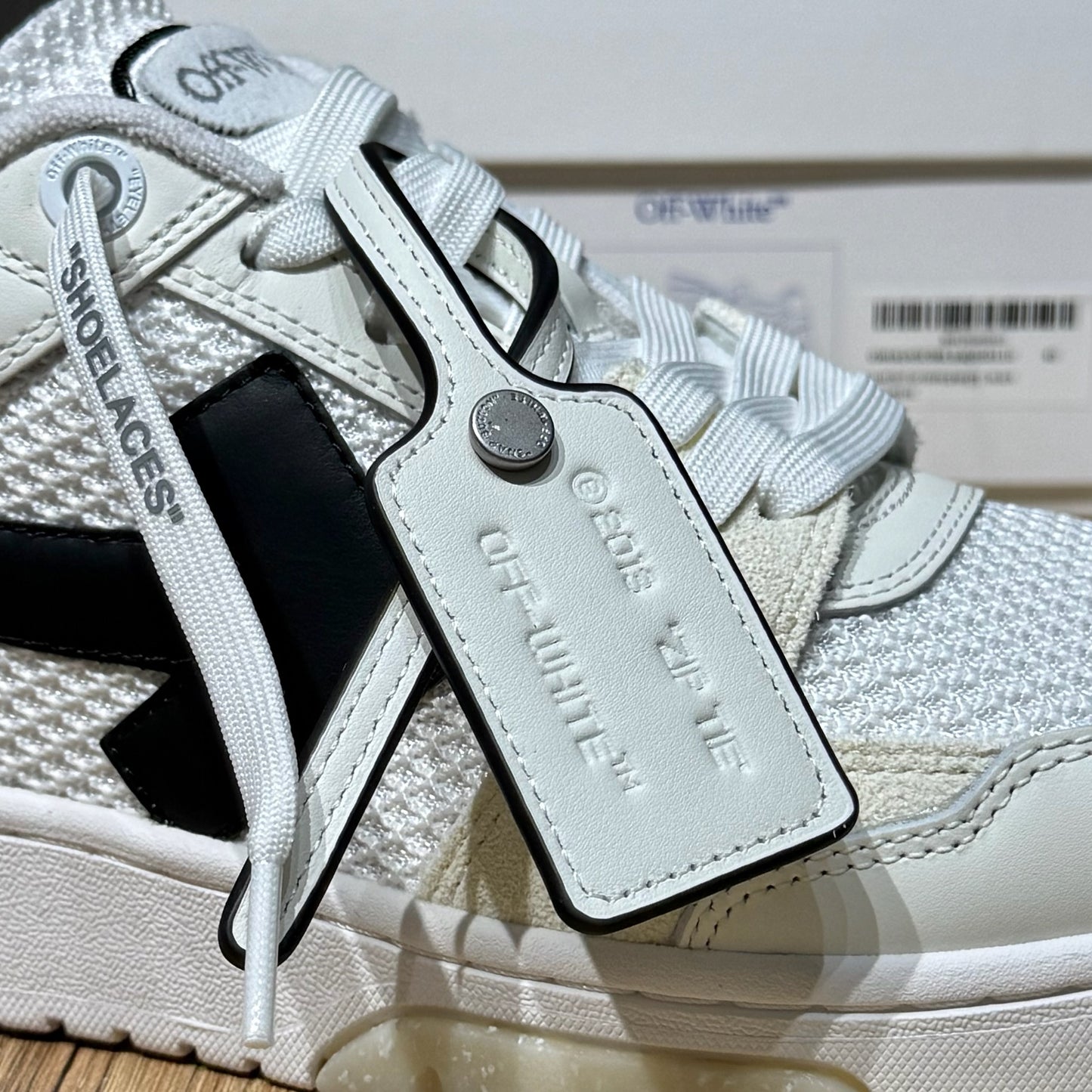 Off White Out Of Office Slim - White & Black