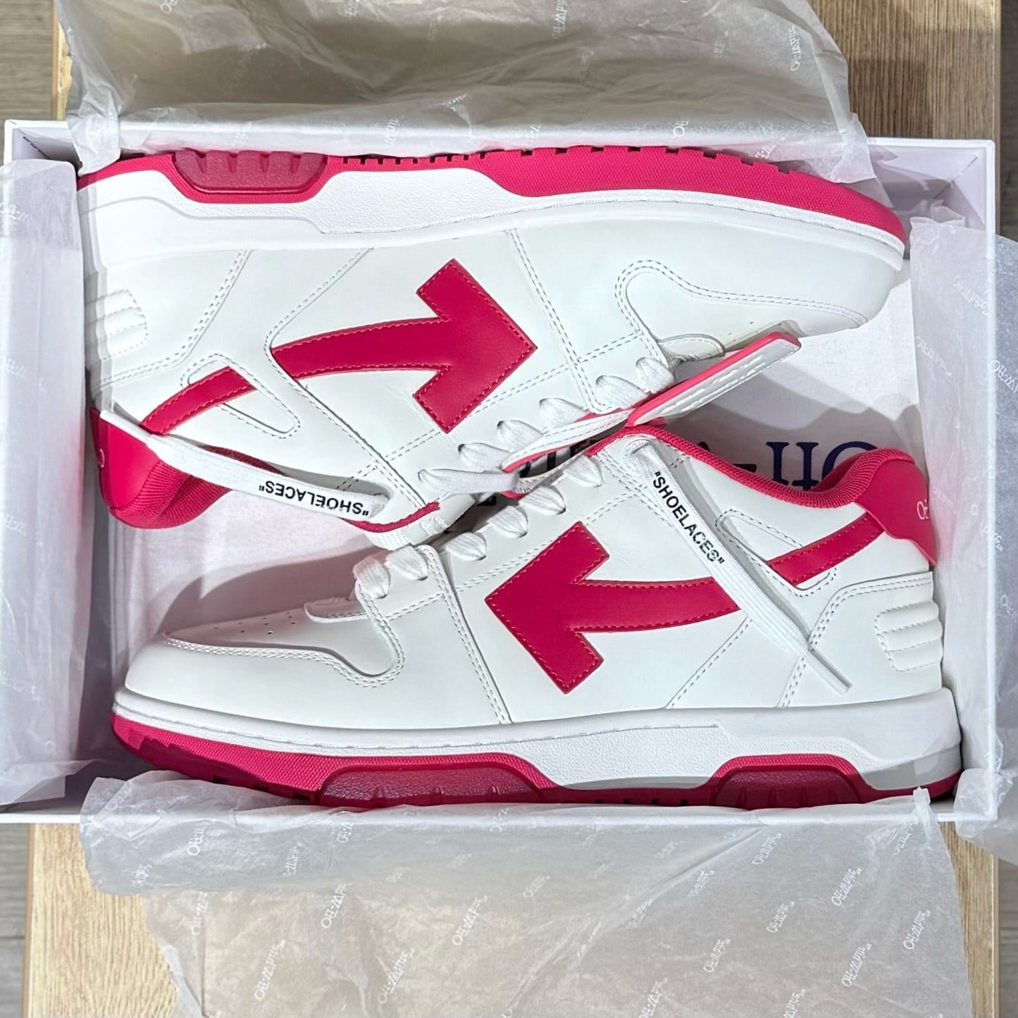 Off White Out Of Office - White & Fuchsia