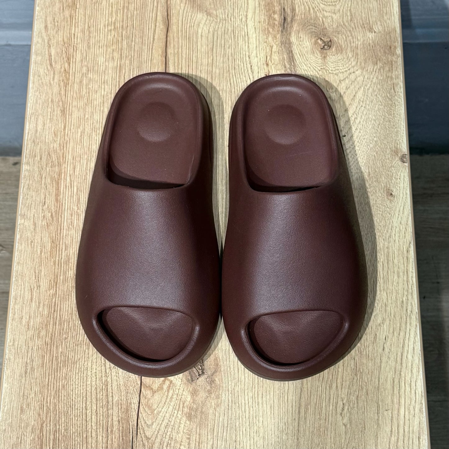 Yeezy Slides - Fudge