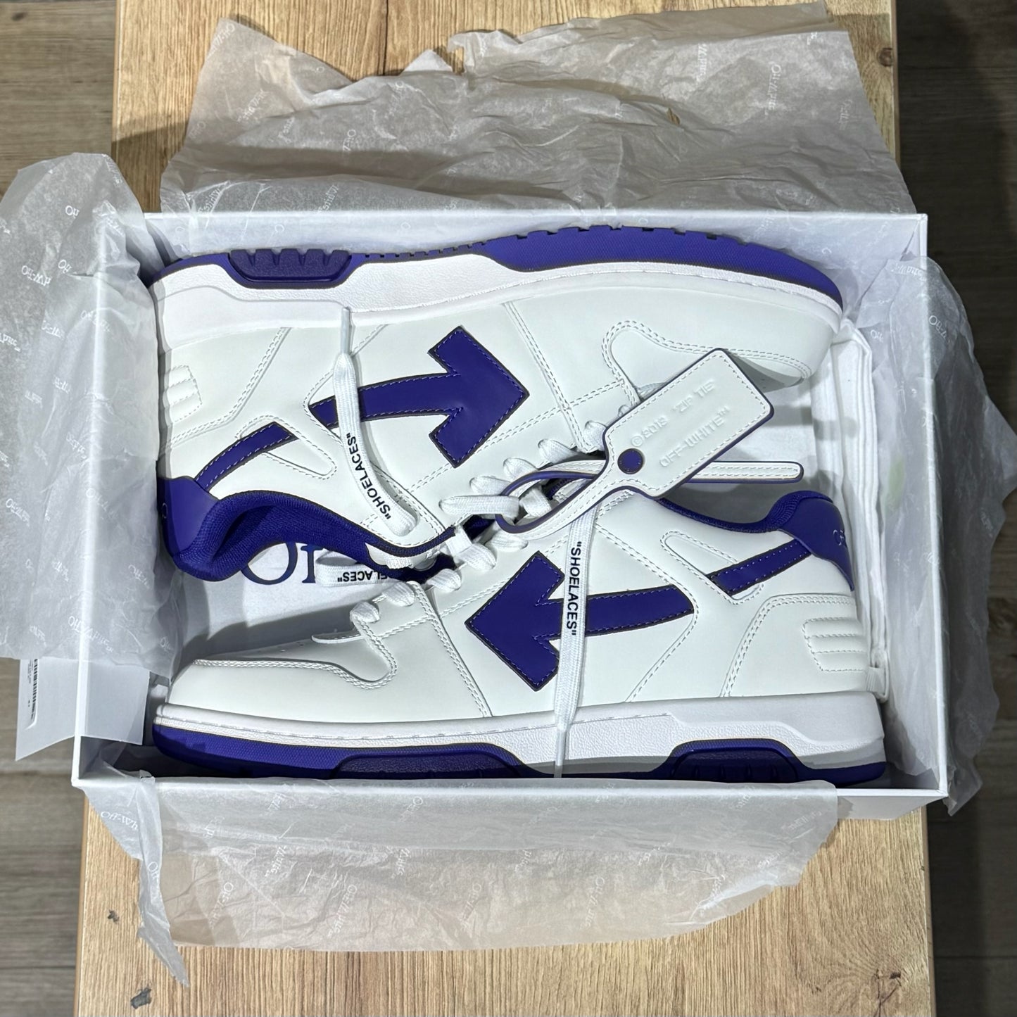 Off White Out Of Office - White & Dark Blue