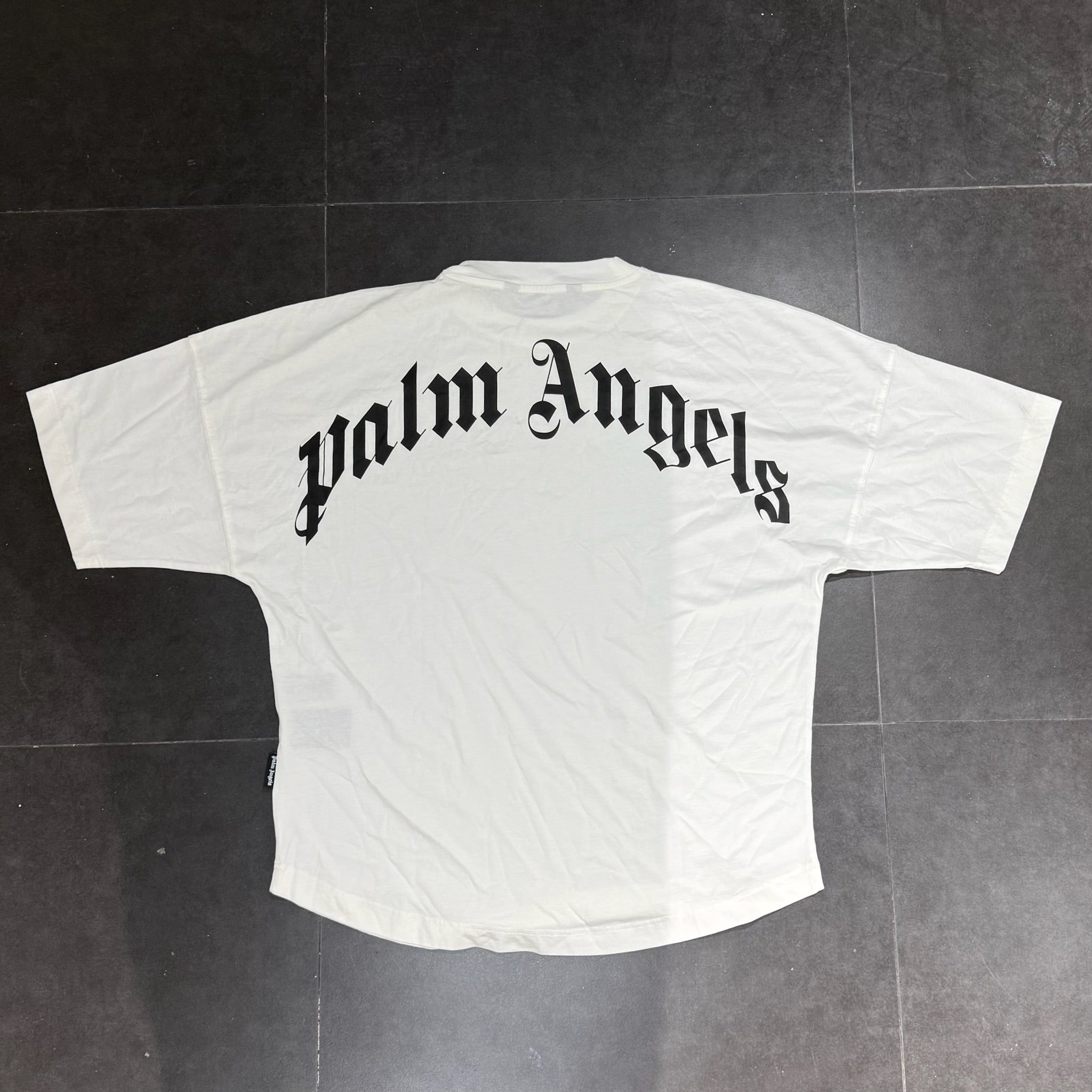 Pulse Angels Palm Angels Back Curved Logo Tee - White – Pulse Peru