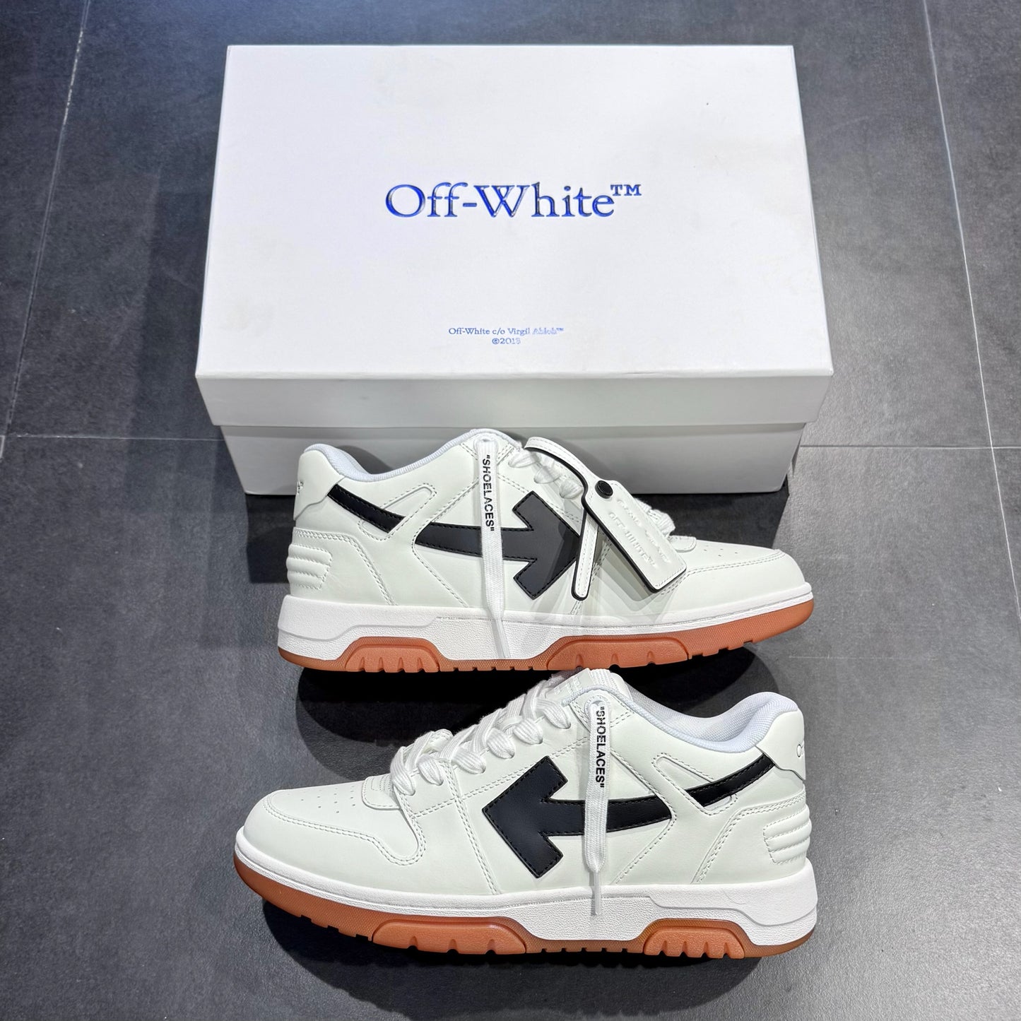 Off White Out Of Office - White & Black Gum