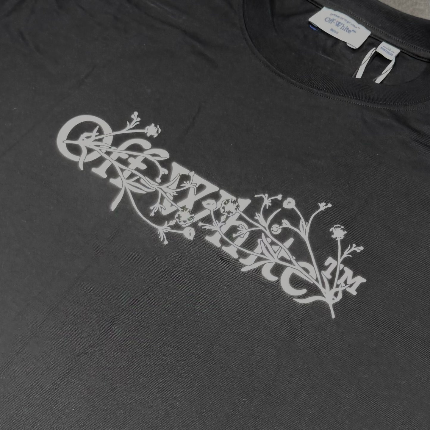 Off White Bookish Flower Skate Tee - Black