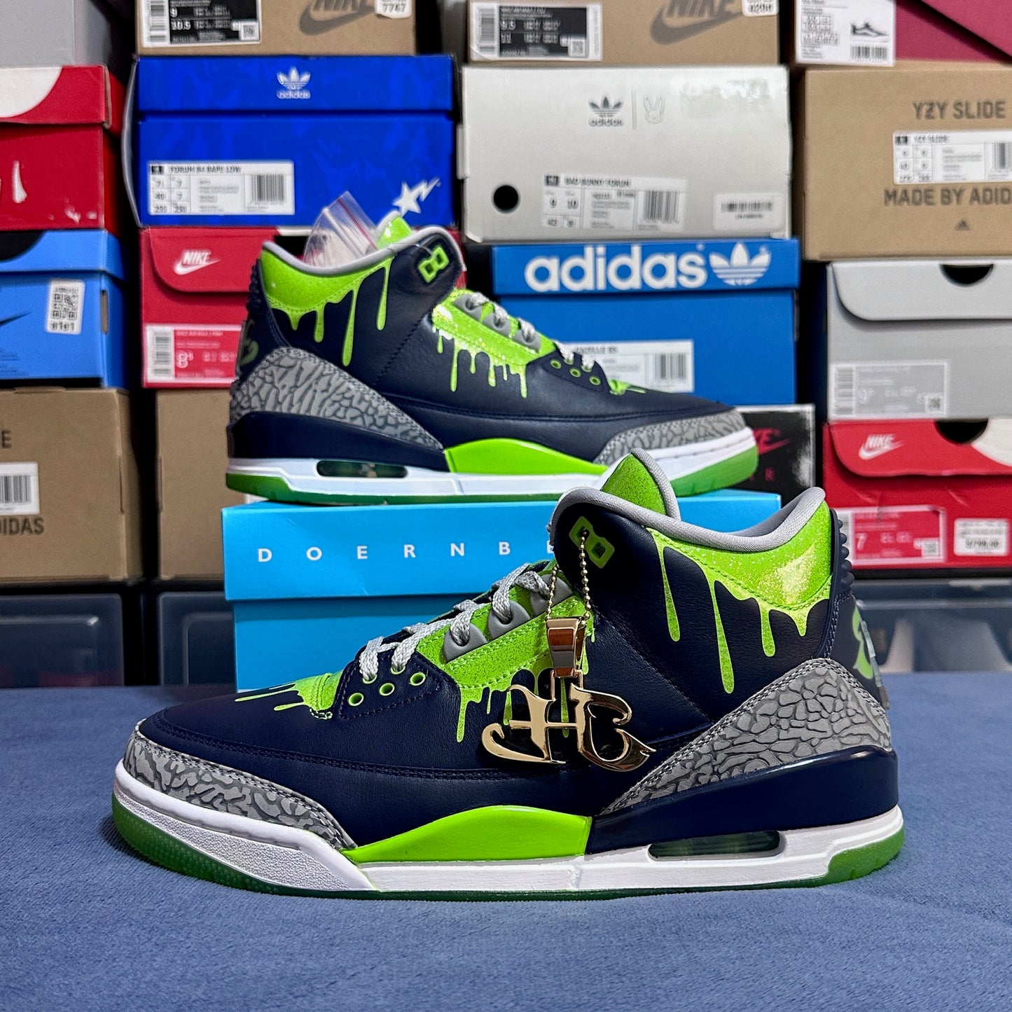 Jordan 3 x Doernbecher - Hugo