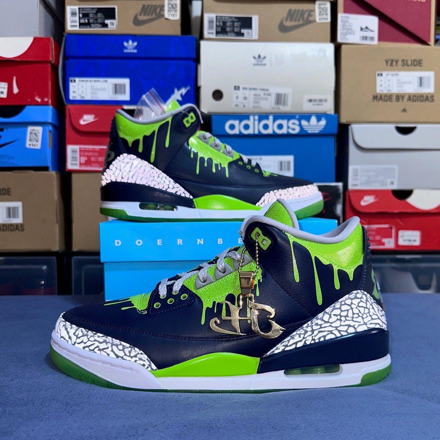 Jordan 3 x Doernbecher - Hugo