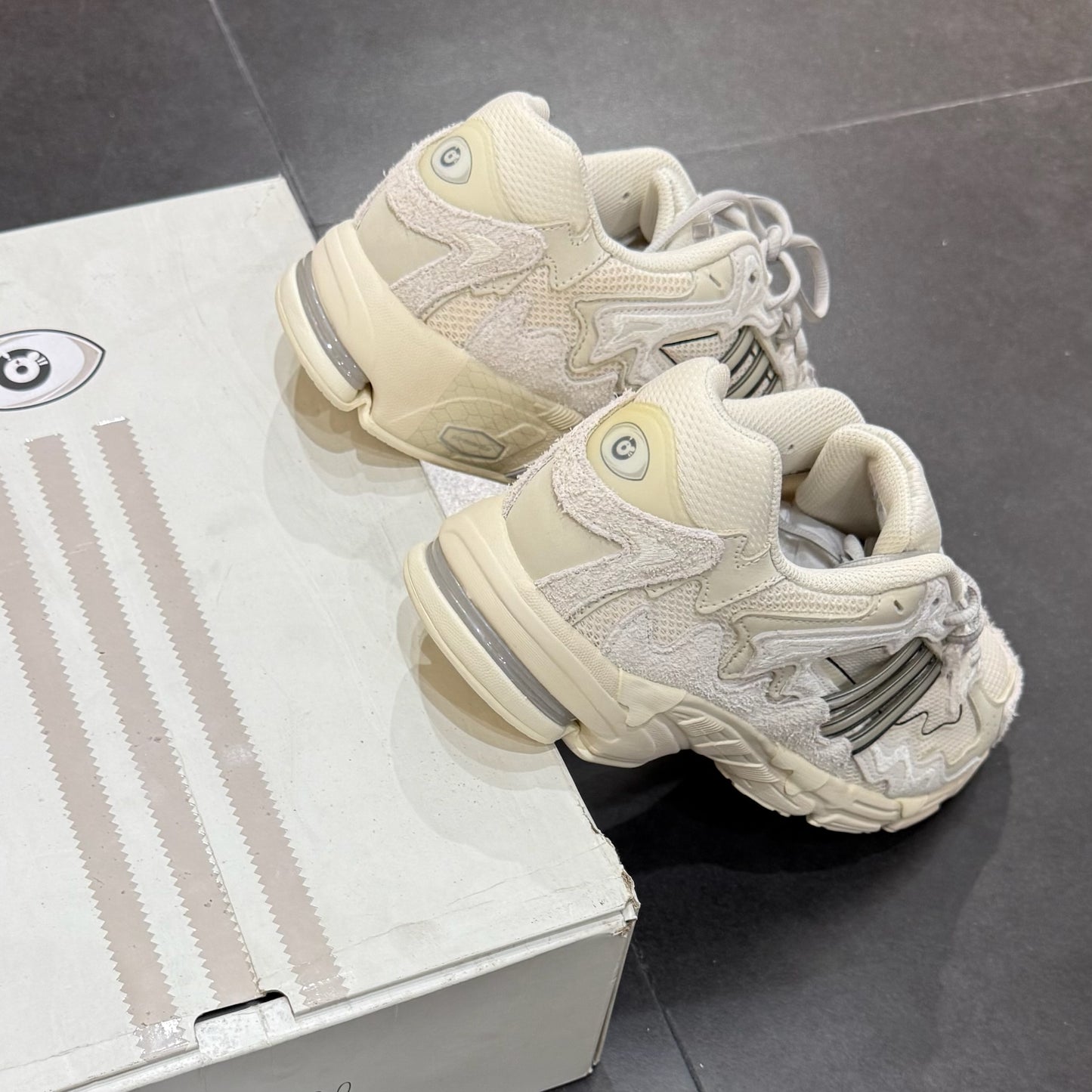 Adidas x Bad Bunny Response CL - Wonder White