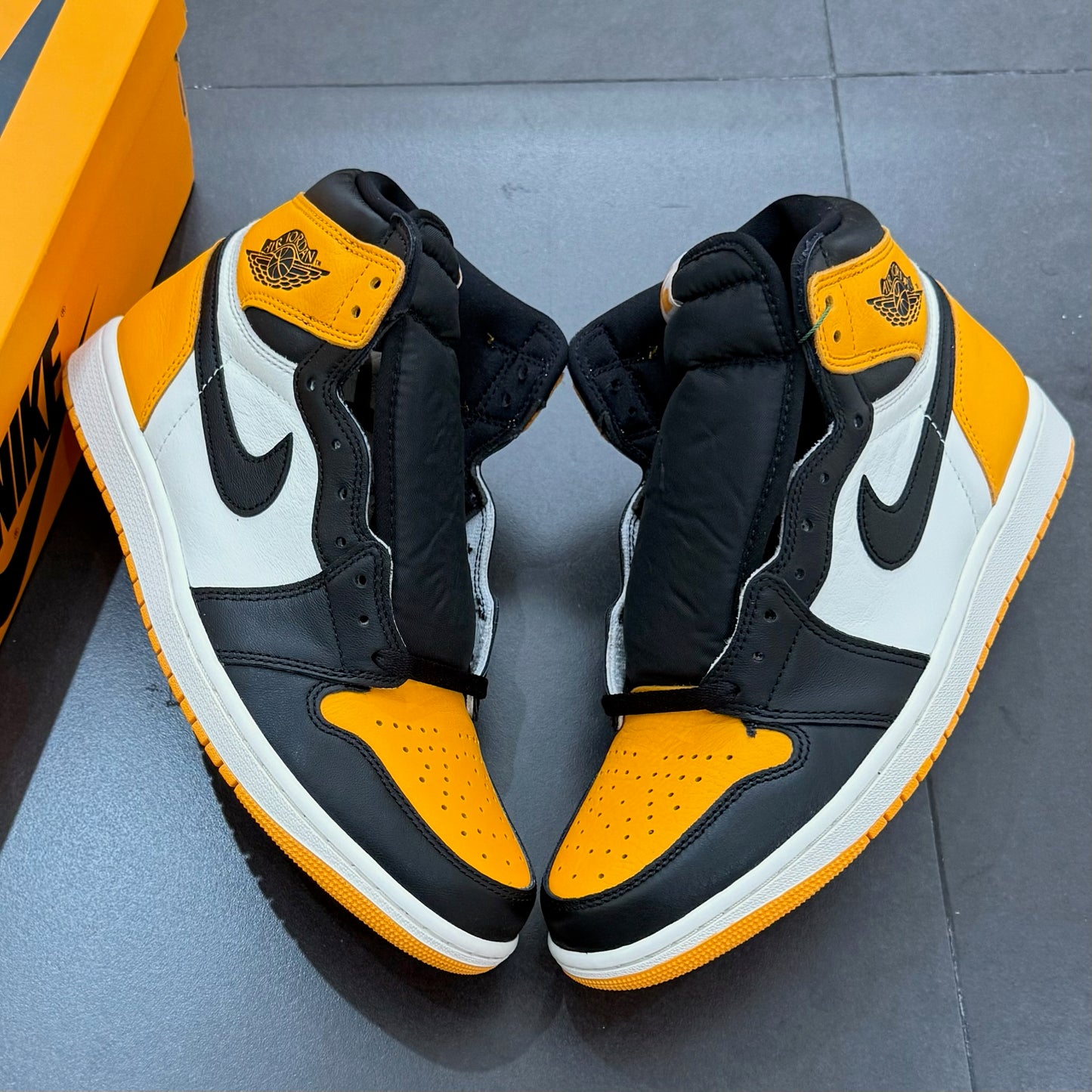 Jordan 1 High - Taxi