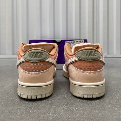 Nike Sb Dunk Low - Trocadero Gardens