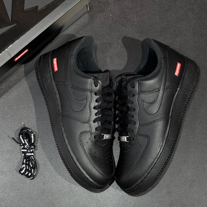 Nike x Supreme Air Force 1 - Black
