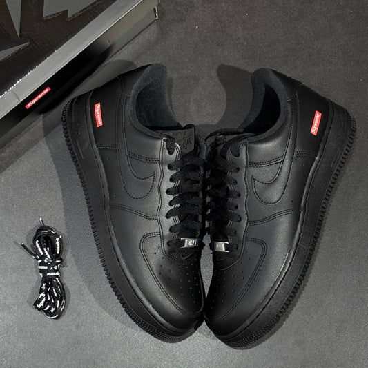 Nike x Supreme Air Force 1 - Black