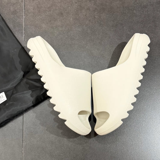 Yeezy Slides - Cream