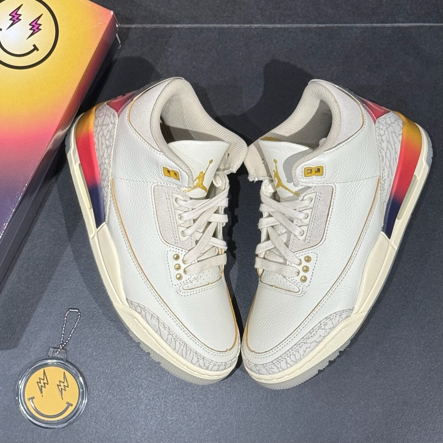 Jordan 3 x J Balvin - Medellin Sunset