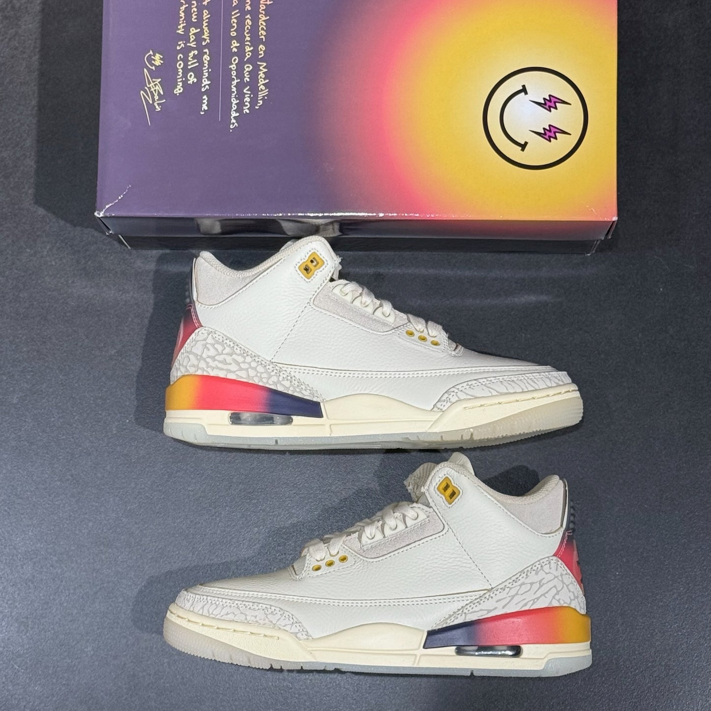 Jordan 3 x J Balvin - Medellin Sunset