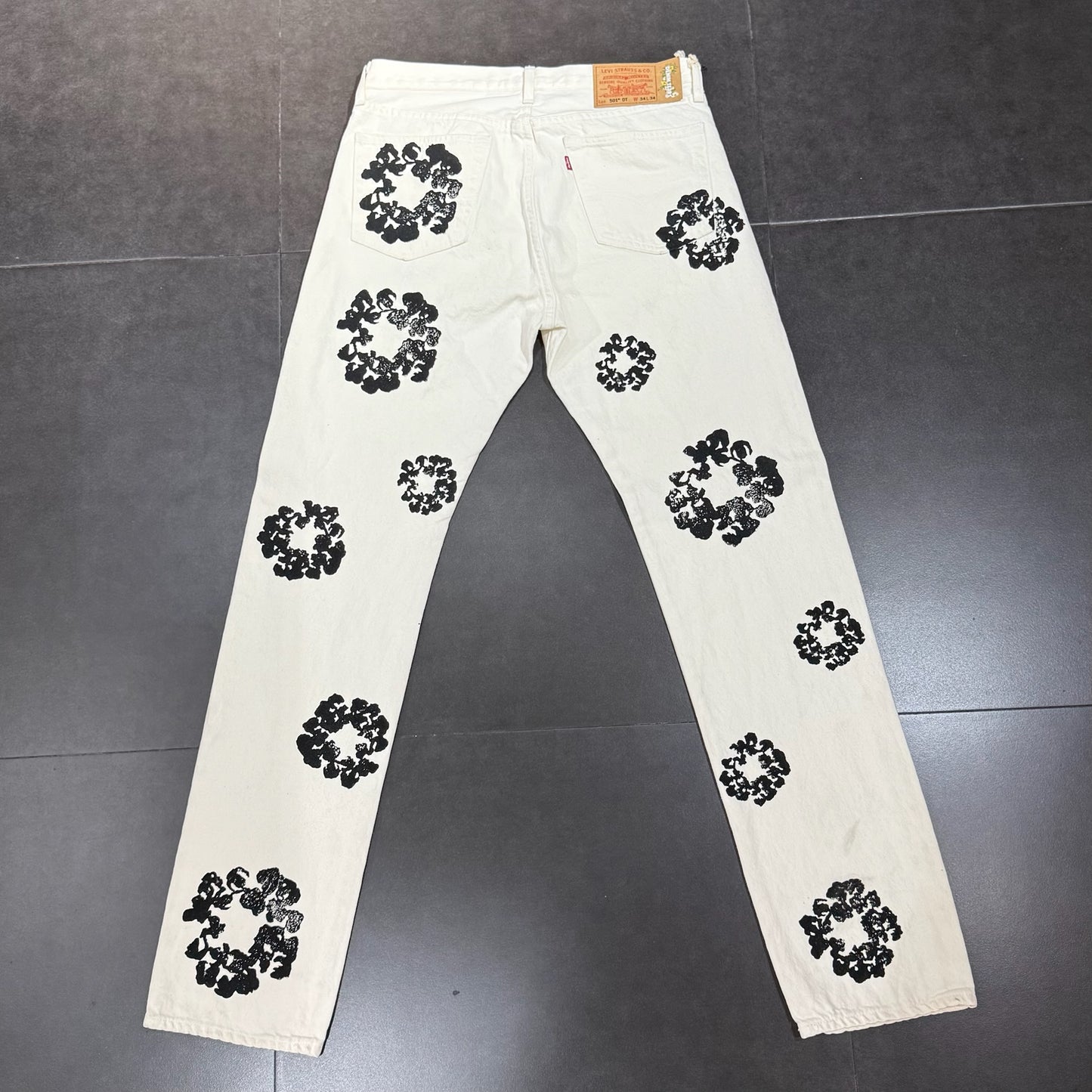 Denim Tears The Cotton Wreath Levis Jeans - White