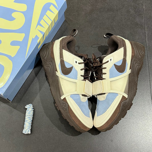 Nike x Travis Scott Zoom Field Jaxx - Leche blue