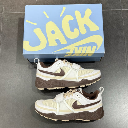 Nike x Travis Scott Zoom Field Jaxx - Light Chocolate