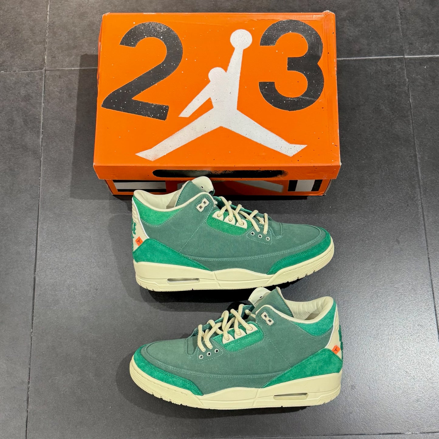 Jordan 3 x Nina Chanel - Abney Bicoastal W