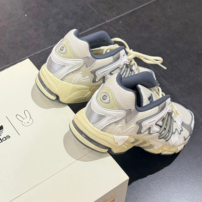 Adidas x Bad Bunny Response CL - Cream