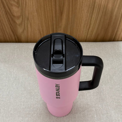 Stanley x Messi The Goat Tumbler 40 oz / 1.2 L - Pink