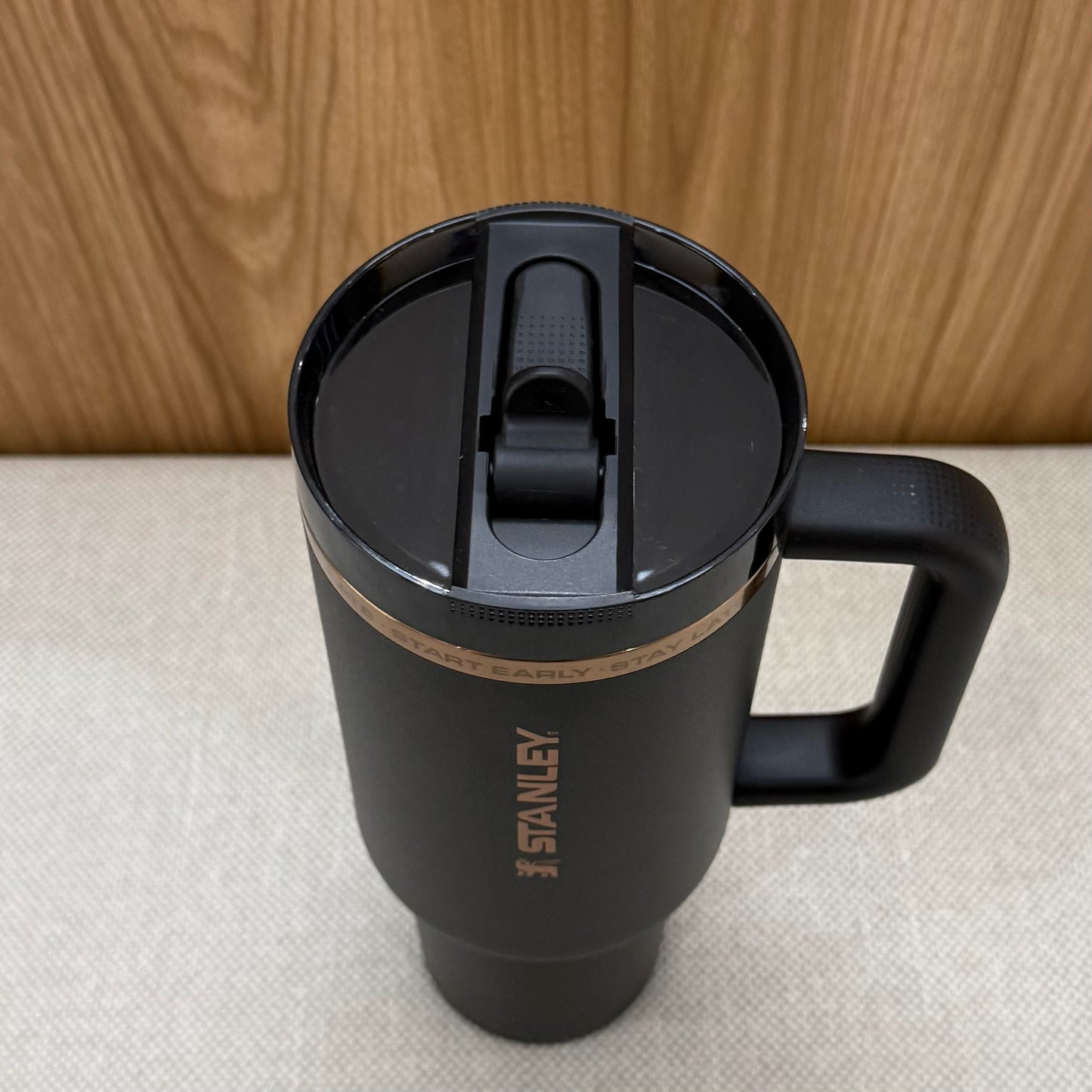 Stanley x Messi Quencher ProTour Flip Tumbler 40 oz / 1.2 L - Black